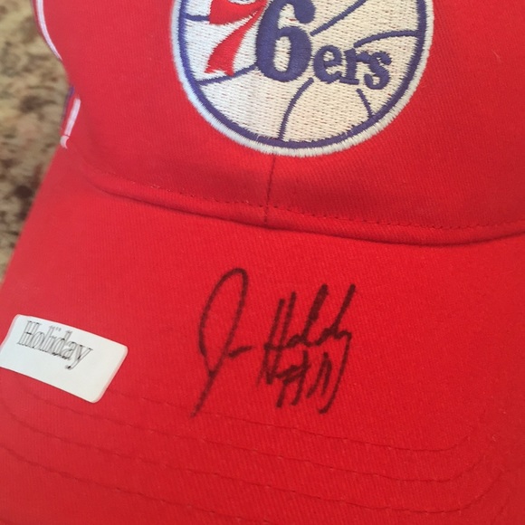 76ers red baseball cap signed by Holiday - Picture 2 of 5